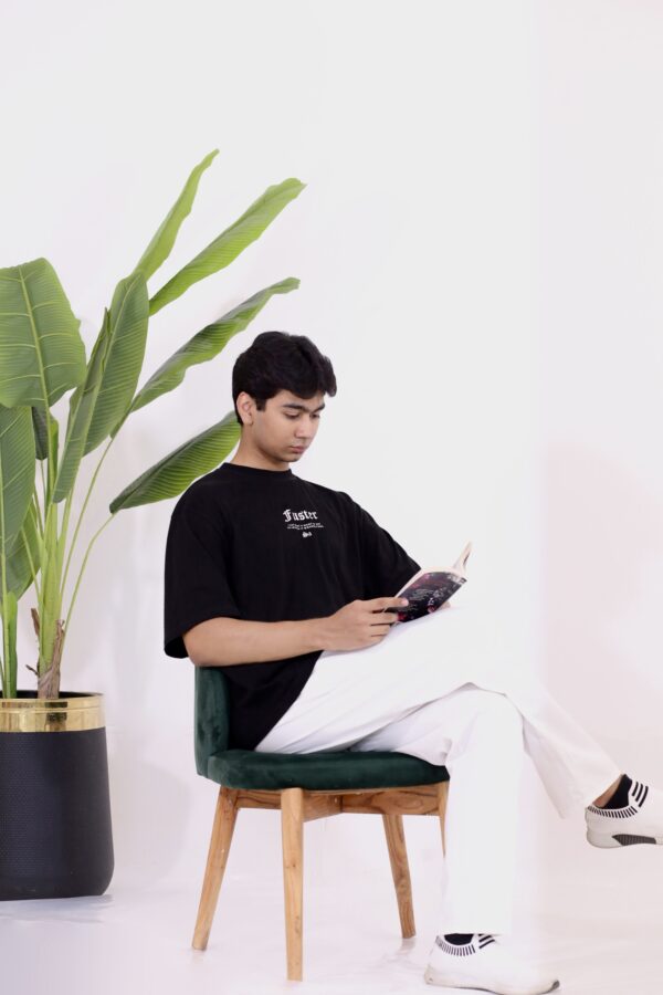 Black Oversized T-shirt - Image 5